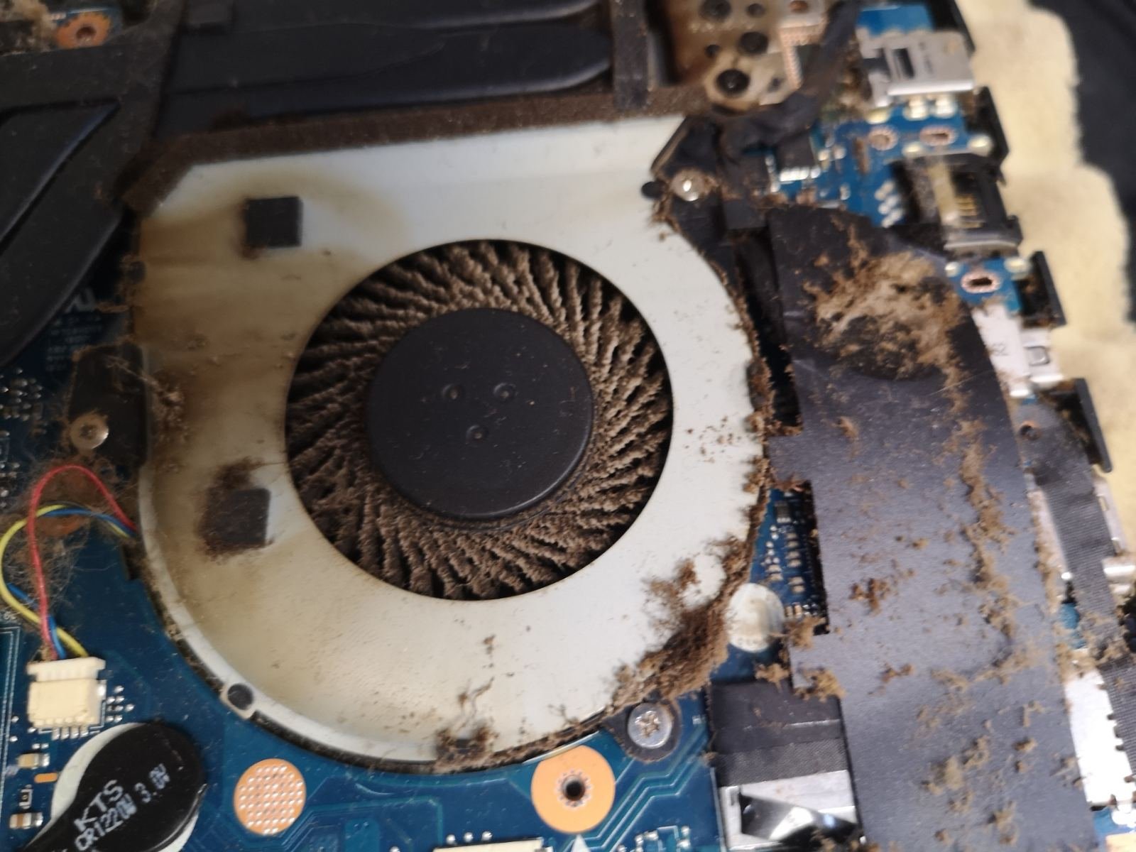 laptop-hw-clean-122024-4.jpg