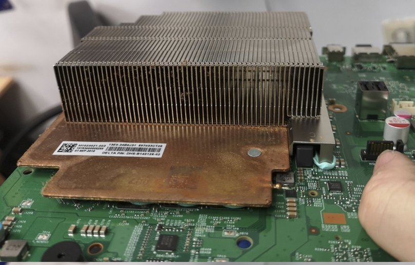 XboxOneX-hardware-cleaning-3852.jpg